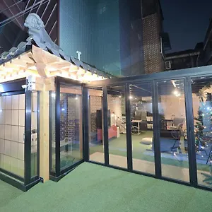 2* ゲストハウス ワイズ ハウス ホンデ